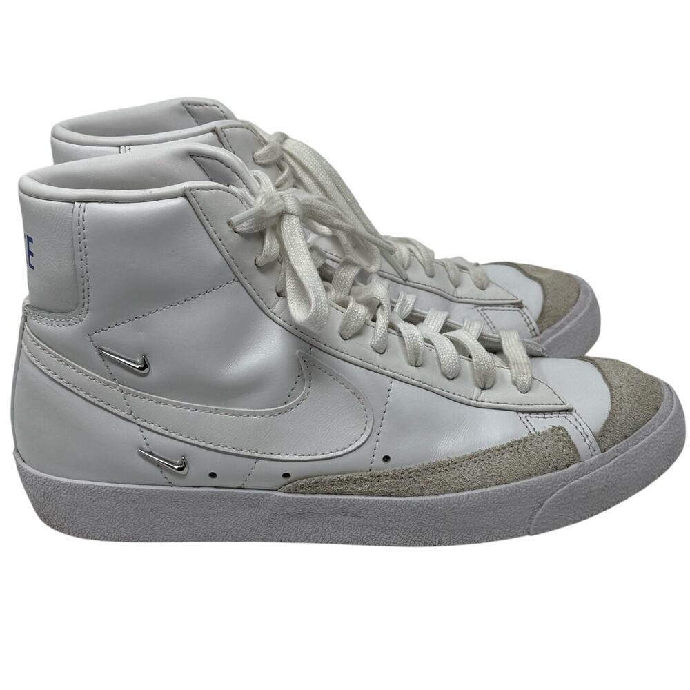 Nike Women's 9 Blazer Mid ’77 SE Sisterhood White Silver Hi Top Sneakers
